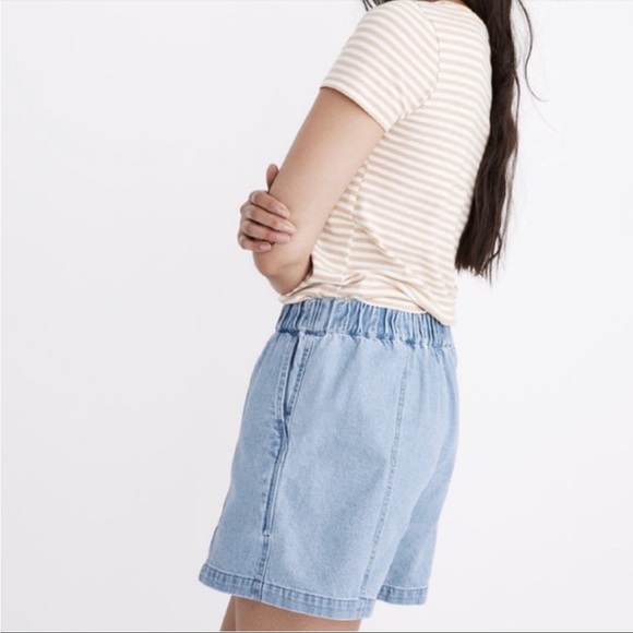 Madewell Denim Easy Pull-On Shorts in Rathmore Wash Style MD750 - Picture 2 of 9
